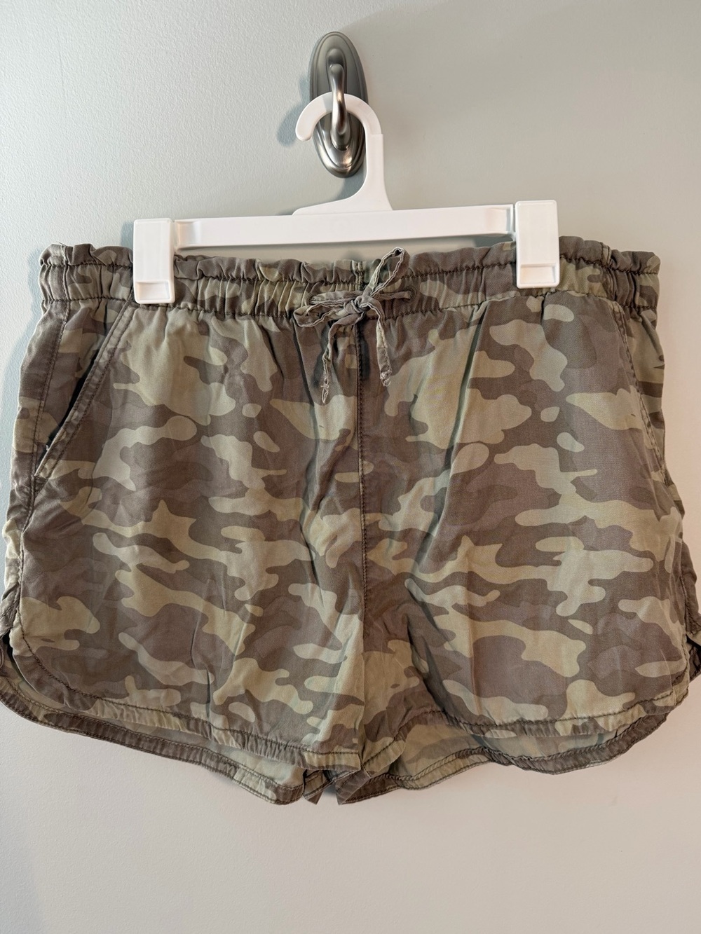 American Eagle Outfitters Camo Fabric Shorts